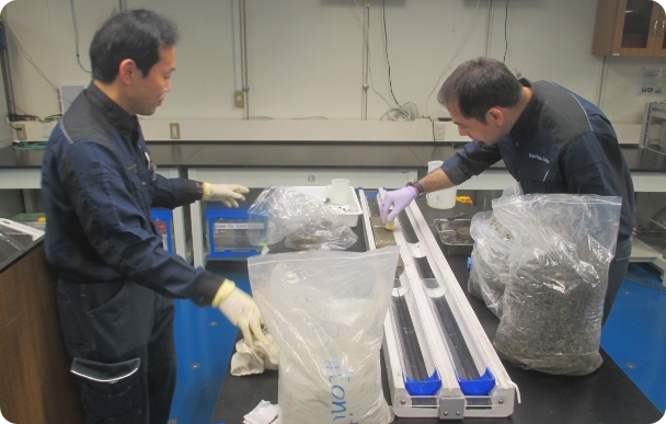 試料採取と前処理写真