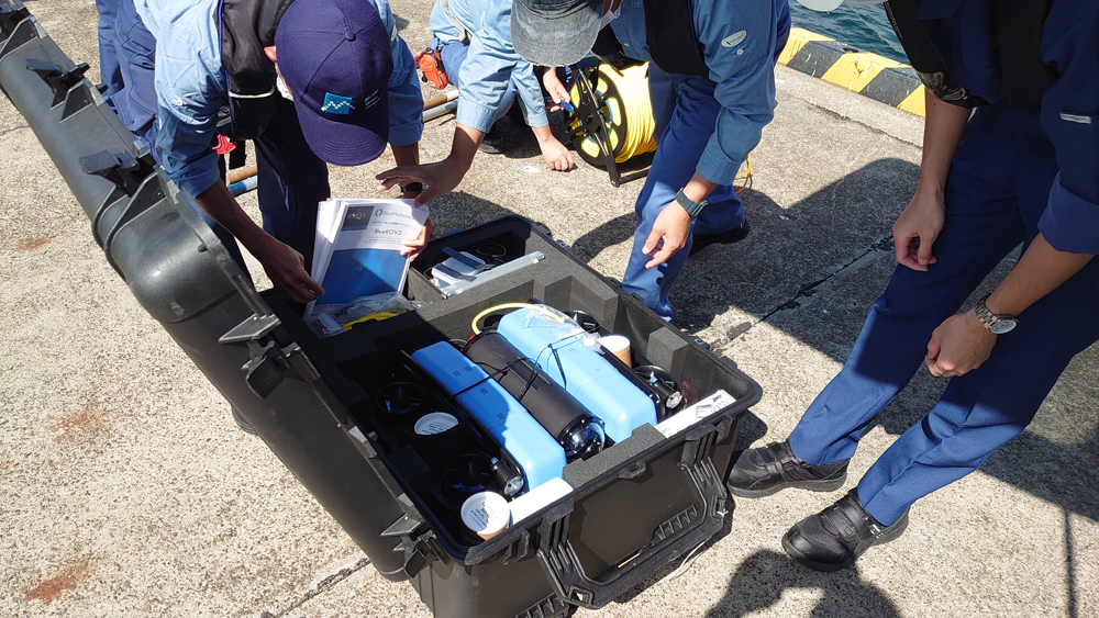 水中ドローンでの港湾岸壁海底調査